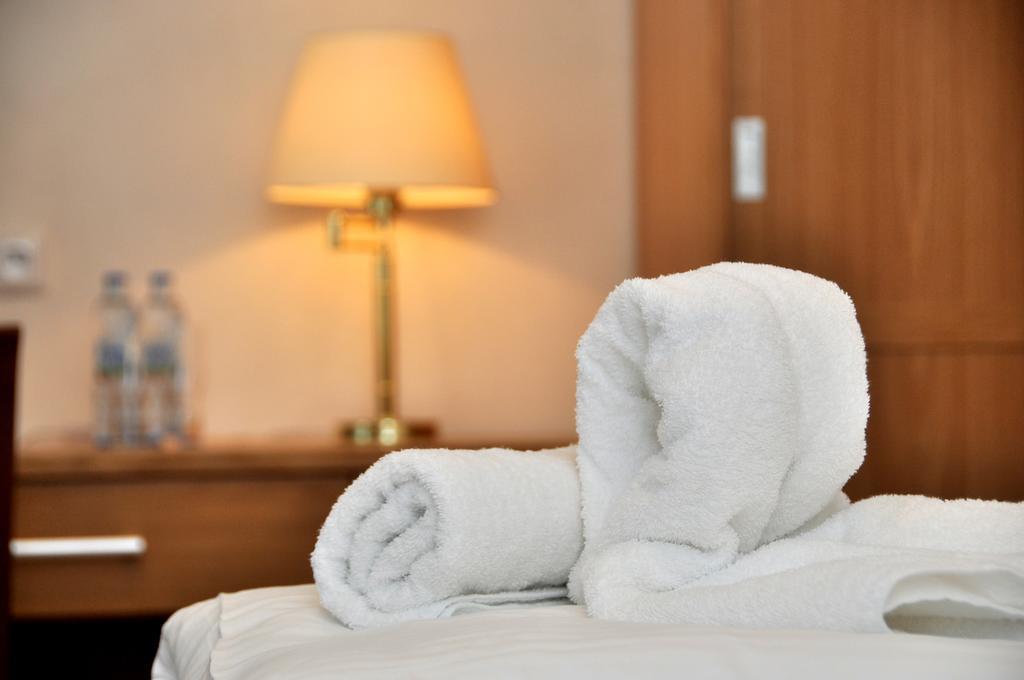 Hotel Pod Zelenym Dubem Bohumín エクステリア 写真